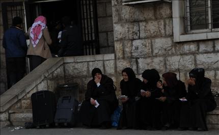 تقرير يرصد أسباب خروج اللاجئين من مخيم اليرموك إلى لبنان