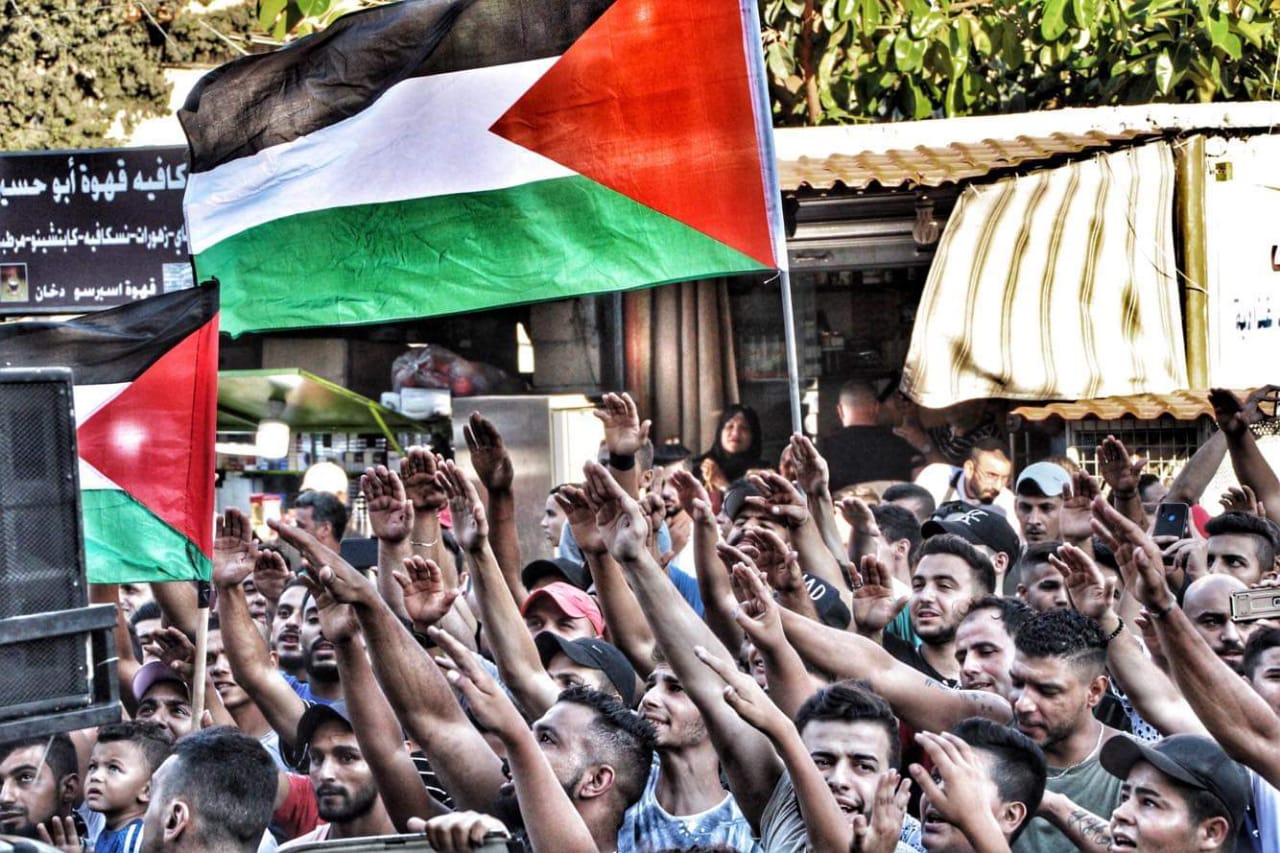 المؤسسة الفلسطينية لحقوق الإنسان (شاهد) وملتقى سفراء حقوق الإنسان  يطلقون  حملة الكترونية ضد قرار وزير العمل اللبناني بحق العمال الفلسطينيين.