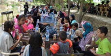 في إطار مشروع الدعم النفسي الإجتماعي الممول من منظمة اليونيسف  (شاهد) تدخل البسمة والسرور الى قلوب الأطفال في مخيمات منطقة صور