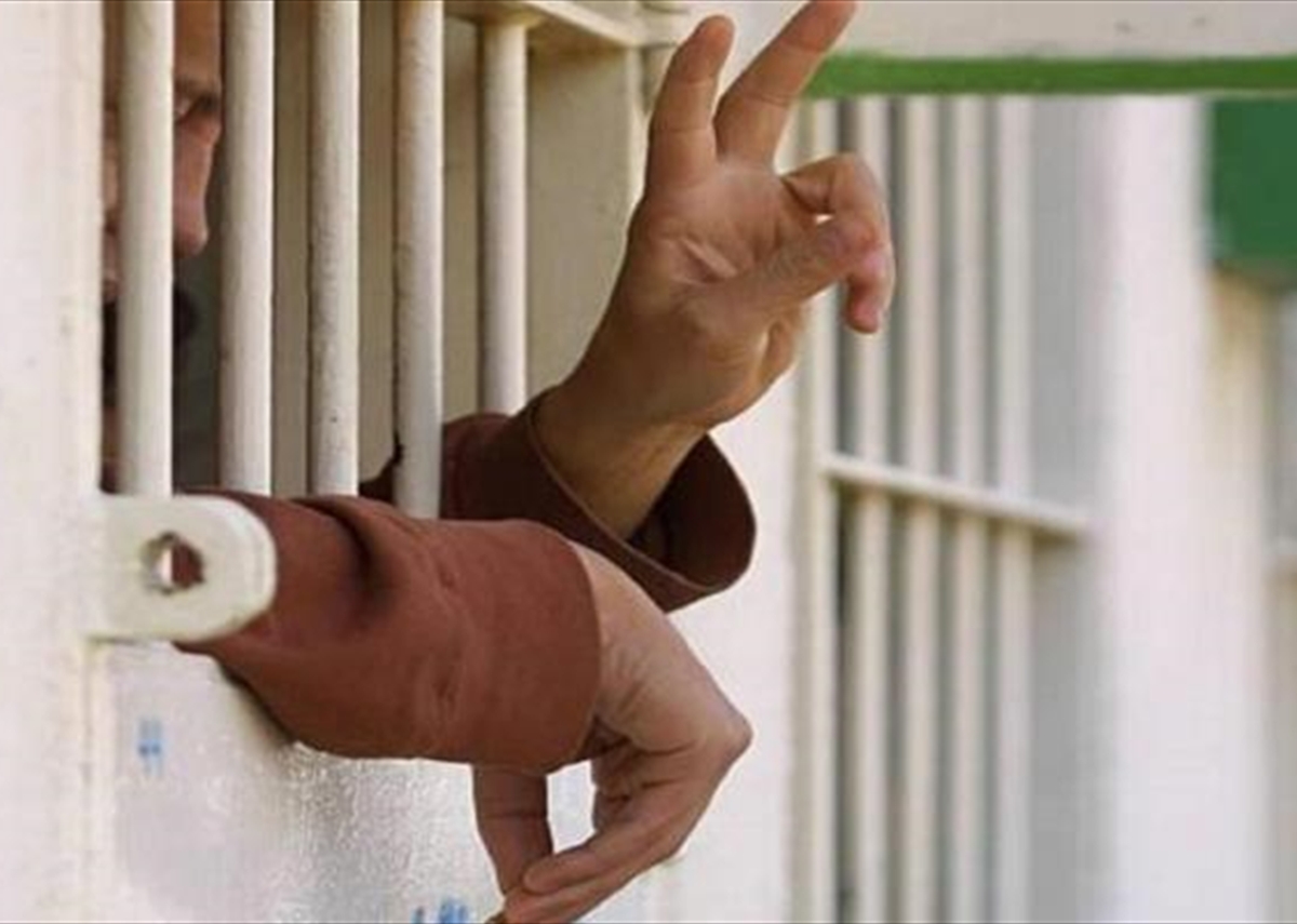 الاحتلال يعزل الأسرى عن العالم: جريمة تستر جديدة بحق الإنسانية