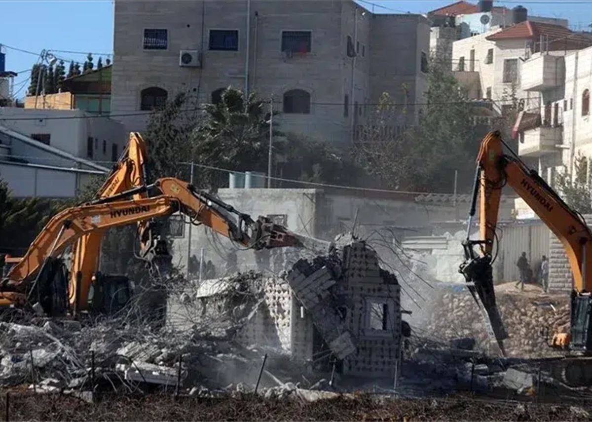 (شاهد): هدم 25 بناية في مخيم نور شمس جريمة تهجير قسري تهدف إلى إنهاء المخيم وشطب صفة اللجوء