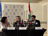 عشية اجتماع اللجنة الإستشارية للأونروا (شاهد) تسلم المفوض العام للأونروا لازاريني مذكرة بأبرز مطالب اللاجئين الفلسطينيين