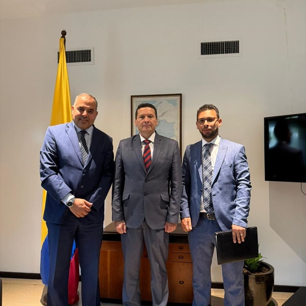 (شاهد) تلتقي سفير كولومبيا في بيروت وتناقش معه قضايا حقوقية