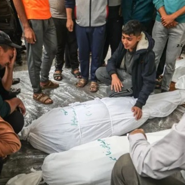 مجزرة جديدة: الاحتلال الإسرائيلي يقصف عيادة للأونروا في جباليا  ويقتل نازحين بينهم أطفال