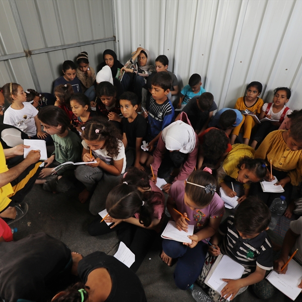 أطفال غزة يدخلون عامهم الثالث بلا مدارس: جريمة إبادة تعليمية ممنهجة