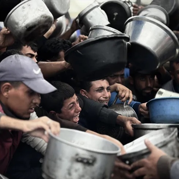 (شاهد) في حملة حقوقية دولية:   استخدام المجاعة كسلاح جريمة حرب