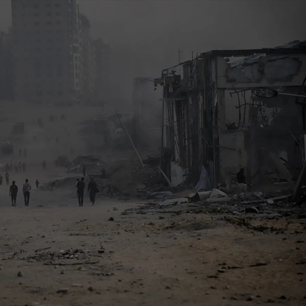 خلال خمسة أيام: 320 شهيدًا فلسطينيًا بينهم أطفال وصحفيون..   (شاهد) تحذر من الإمعان في ارتكاب جريمة إبادة جماعية