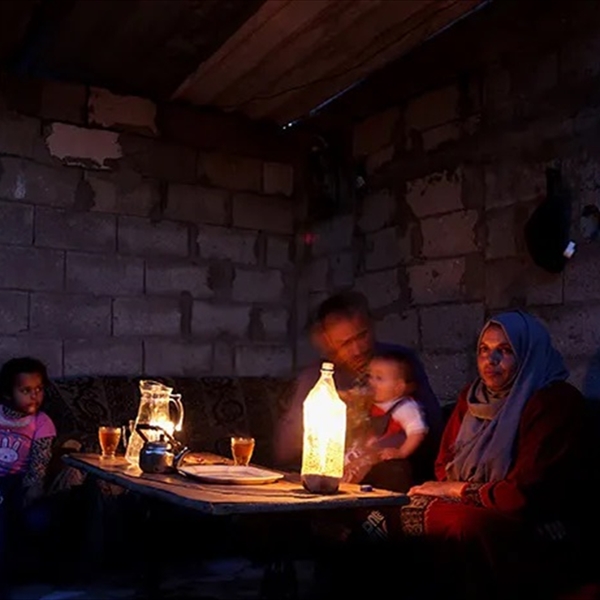 غزة بلا ماء.. بلا غذاء.. بلا كهرباء: سياسة العقاب الجماعي الاسرائيلية على سكان غزة تنذر بكارثة إنسانية شاملة