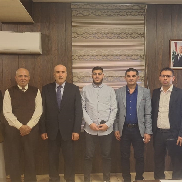 في إطار متابعتها لقضية إغلاق مدرسة فلسطين.. (شاهد) تلتقي رئيس المنطقة التربوية في الجنوب