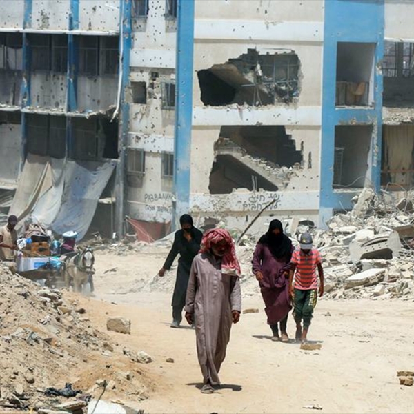 (شاهد):  استهداف موظفي الأونروا في غزة جريمة حرب وانتهاك للحصانة الأممية