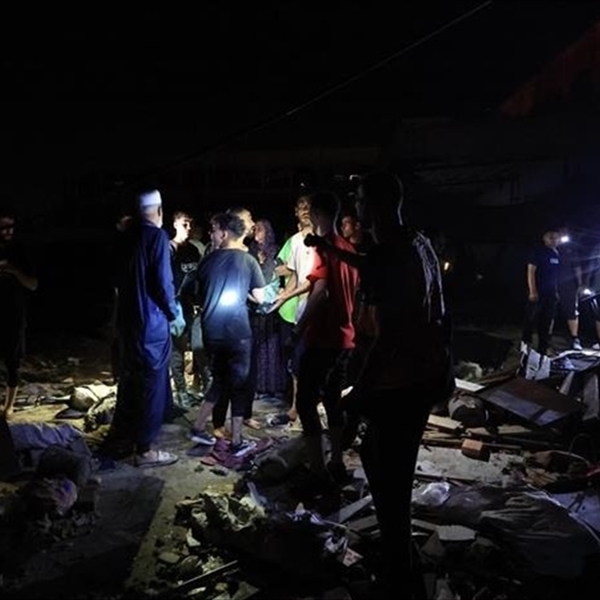 استهداف مدرسة تؤوي أطفالًا نازحين:  (شاهد) تطالب بتحقيق دولي فوري