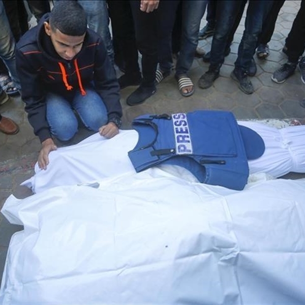 (شاهد) تدين استمرار جرائم العدوان الإسرائيلي ضد الصحفيين في غزة: استهداف ممنهج وانتهاك صارخ للقانون الدولي