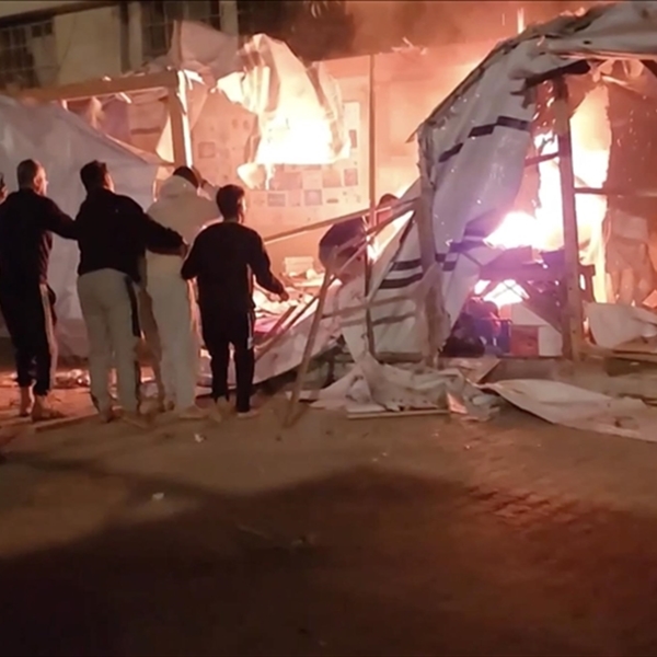 بعد جريمة حرق الصحفيين في خيمتهم وتوثيق استشهاد أكثر من 210 من الصحفيين في قطاع غزة، (شاهد) تراسل منظمات حقوقية معنية بالصحافة وتدعوها للتدخل العاجل لحماية الصحفيين