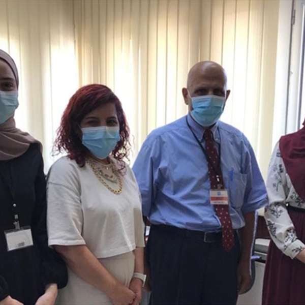 (شاهد) تلتقي مديرة التعليم في وكالة الأونروا في لبنان وتناقش معها خدمات التعليم في مدارس الأونروا في لبنان