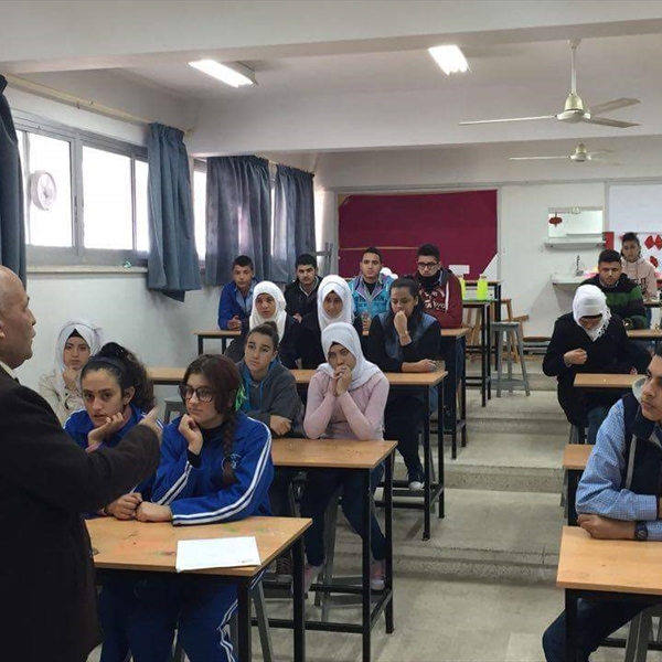 في إطار نشر ثقافة حقوق الإنسان "شاهد" تحاضر في ثانوية بيت جالا- سبلين