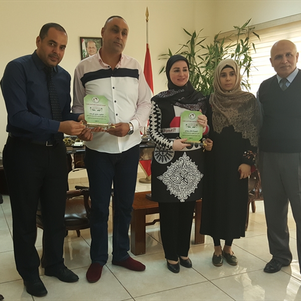 ) شاهد) تكرم مدير عام الشؤون السياسية واللاجئين السيدة فاتن يونس والنقيب رمزي فرحات: تطور ايجابي في عمل المديرية تسهل معاملات اللاجئين في لبنان