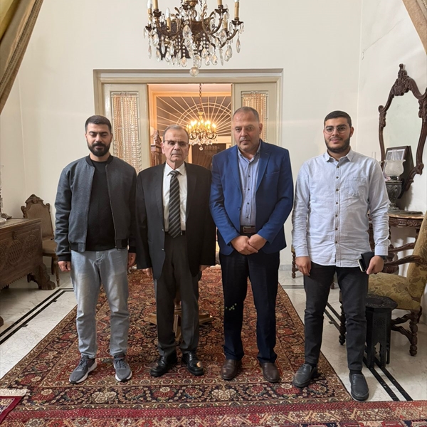 النائب الدكتور عبد الرحمن البزري يستقبل وفدًا من مؤسسة (شاهد) ويطّلع على مشروع “الكرامة القانونية”