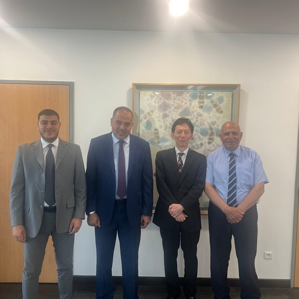 وفد من (شاهد) يلتقي السفير الياباني في لبنان ويسلمه نسخة من التقرير السنوي لعام 2024