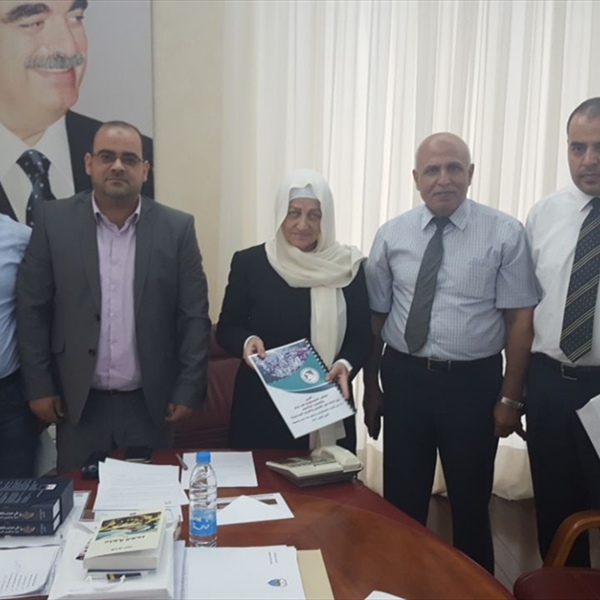 النائب بهية الحريري تناقش قضايا حقوقية مع وفد (شاهد) الحقوقي