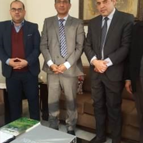 السفير الباكستاني في لبنان في استقباله  وفدا من (شاهد): موقف مبدئي تجاه القضية الفلسطينية  