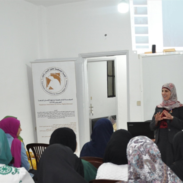 (شاهد) تنظم ورشة توعوية تحت عنوان {كيفية مواجهة ضغوطات الحياة}