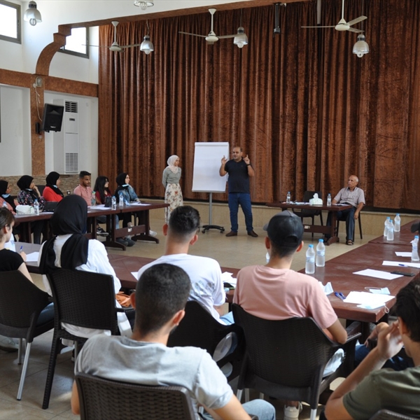 شاهد تنظم ورشة عمل حول الواقع الشبابي في المخيمات الفلسطينية