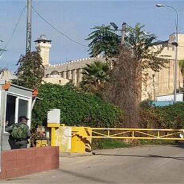 (شاهد): قرار رئيس الاحتلال الإسرائيلي إشعال الشمعة الأولى في الحرم الابراهيمي انتهاك فاضح لقواعد القانون الدولي الإنساني ودعوة الاطراف السامية المتعاقدة لاتخاذ خطوات عاجلة 