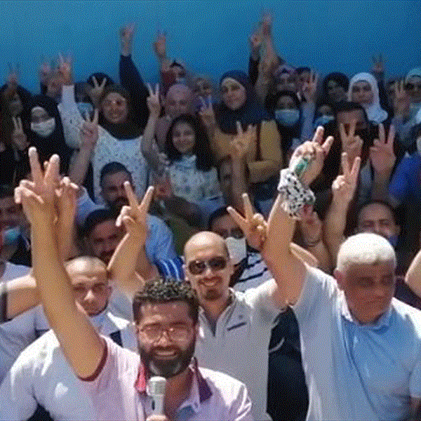 (شاهد) تقدر خطوة تثبيت 112 موظف من المعلمين المياومين في الاونروا 