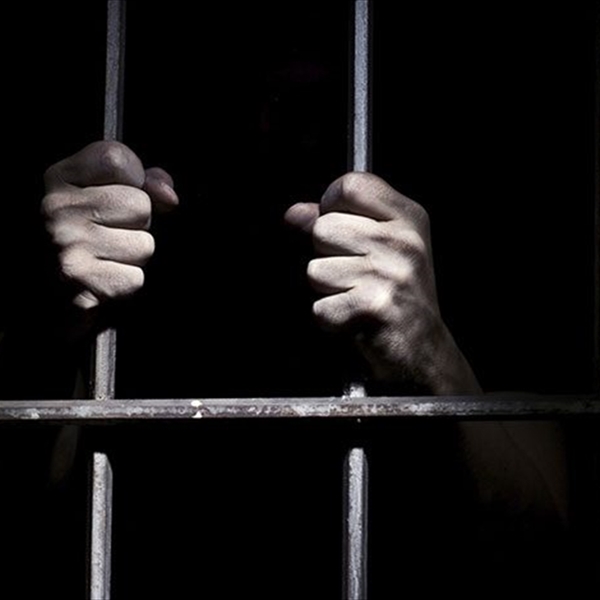 (شاهد) تطلق تقرير حقوقي يرصد معاناة السجناء والموقفين الفلسطينيين في السجون اللبنانية